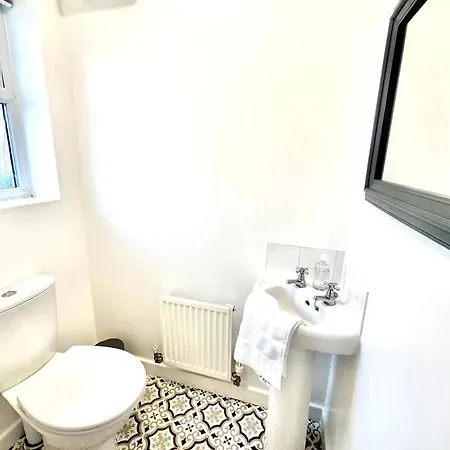 Riverside View By Blue Skies Ferienhaus