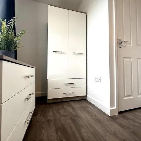 Riverside View By Blue Skies Ferienhaus